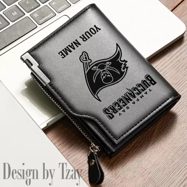 Tampa Bay Buccaneers Men Zipper Closure Short Bifold Leather Card Holder SPTMZCSBLCH030 - Image 2