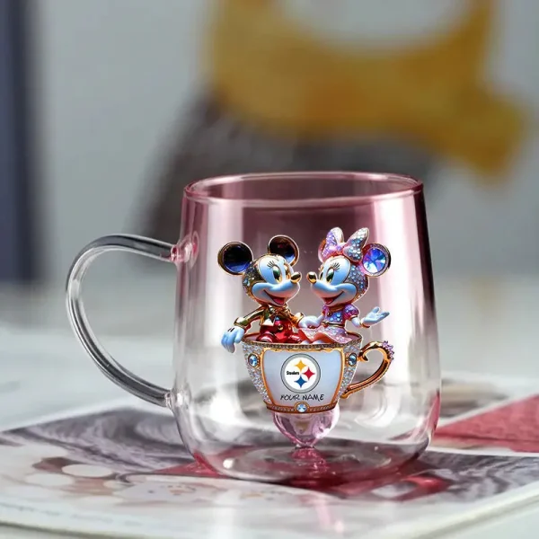 Pittsburgh Steelers Football Team US And Cartoon Mouse Couple Glass Mug Best Gift For Fan SPTCCTM042 - Image 2