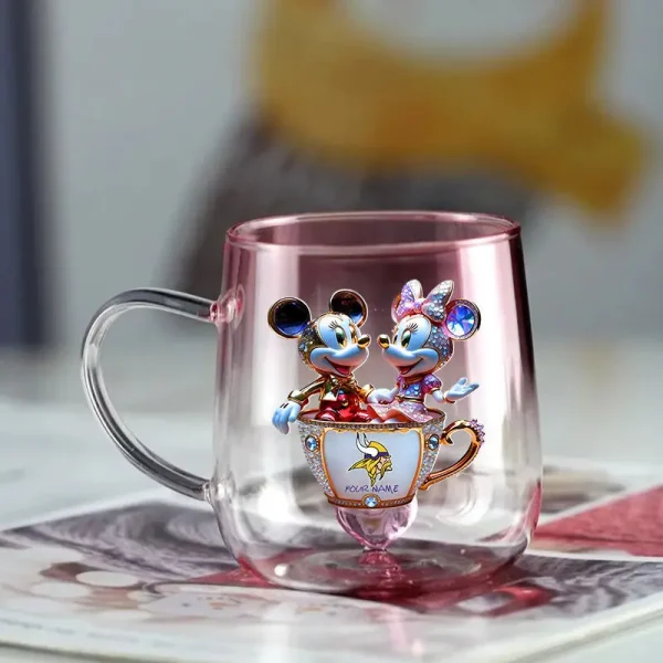 Minnesota Vikings Football Team US And Cartoon Mouse Couple Glass Mug Best Gift For Fan SPTCCTM047 - Image 2