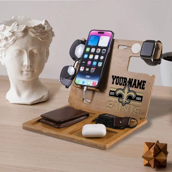 New Orleans Saints  Wooden Docking Station Gift For Fan SPTWOODENDS002 - Image 2