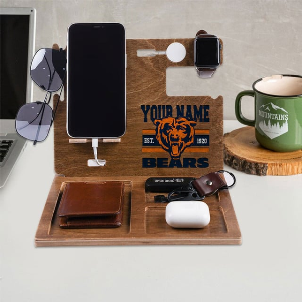 Chicago Bears Wooden Docking Station Gift For Fan SPTWOODENDS020 - Image 2
