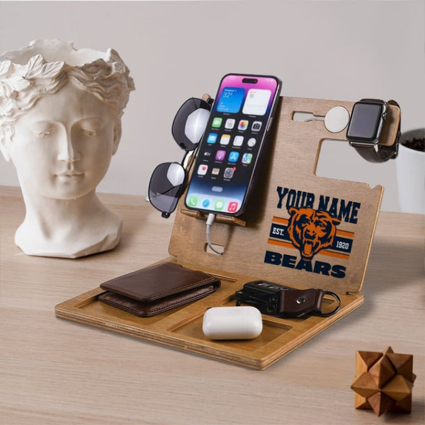 Chicago Bears Wooden Docking Station Gift For Fan SPTWOODENDS020 - Image 3