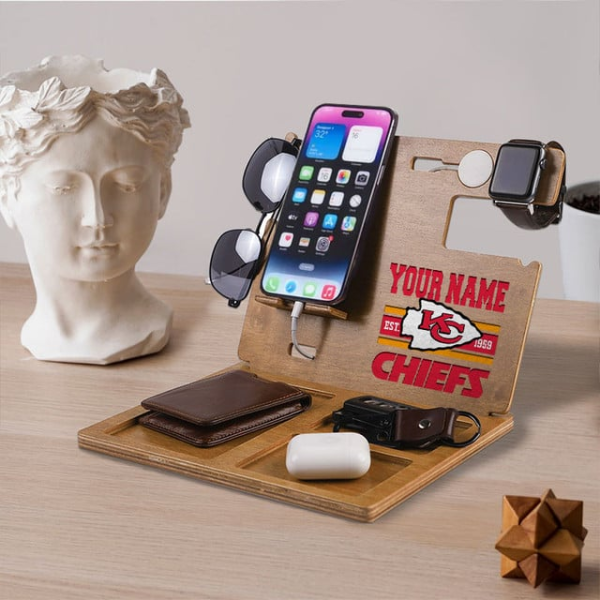 Kansas City Chiefs Wooden Docking Station Gift For Fan SPTWOODENDS024 - Image 3